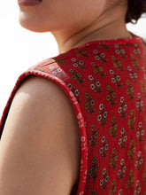 Load image into Gallery viewer, Meher Vest JACKETS IKKIVI