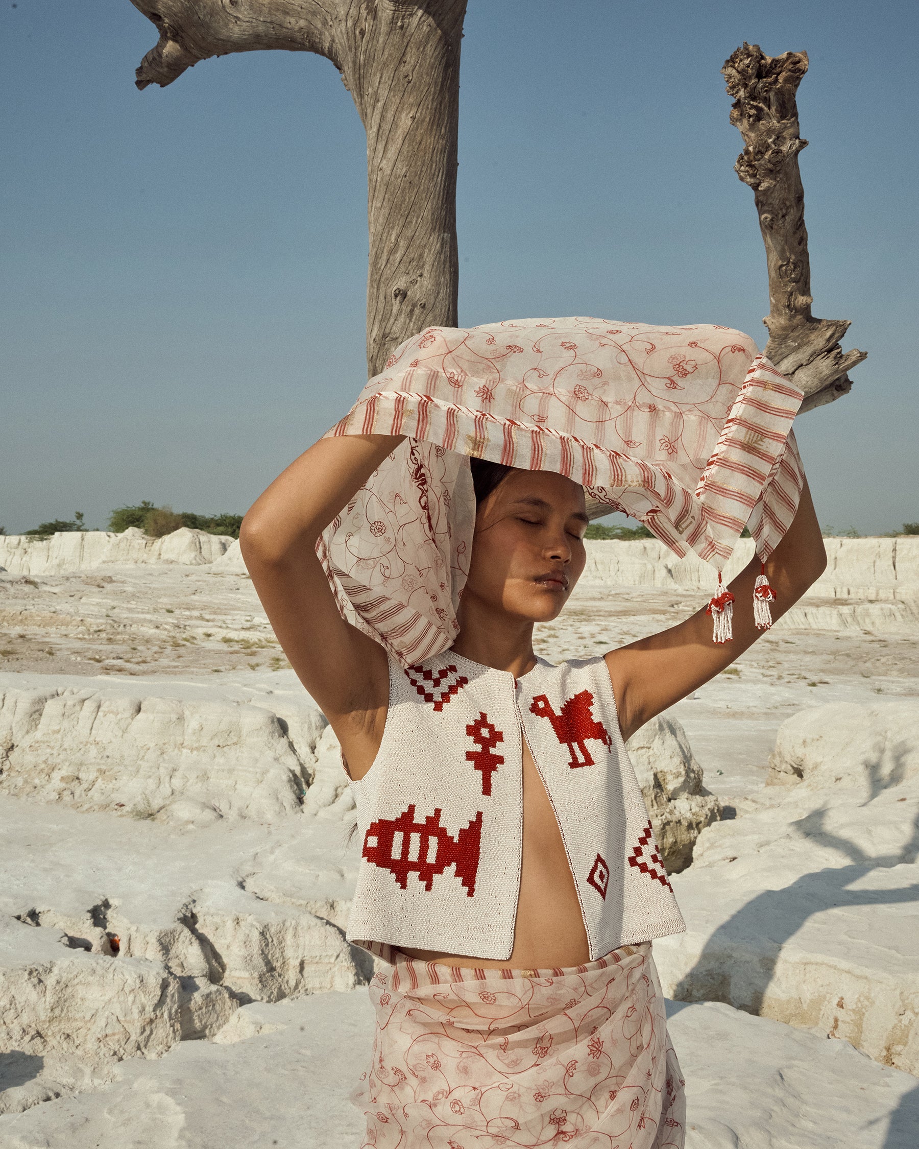 Wuna Beaded Vest JACKETS Ahmev