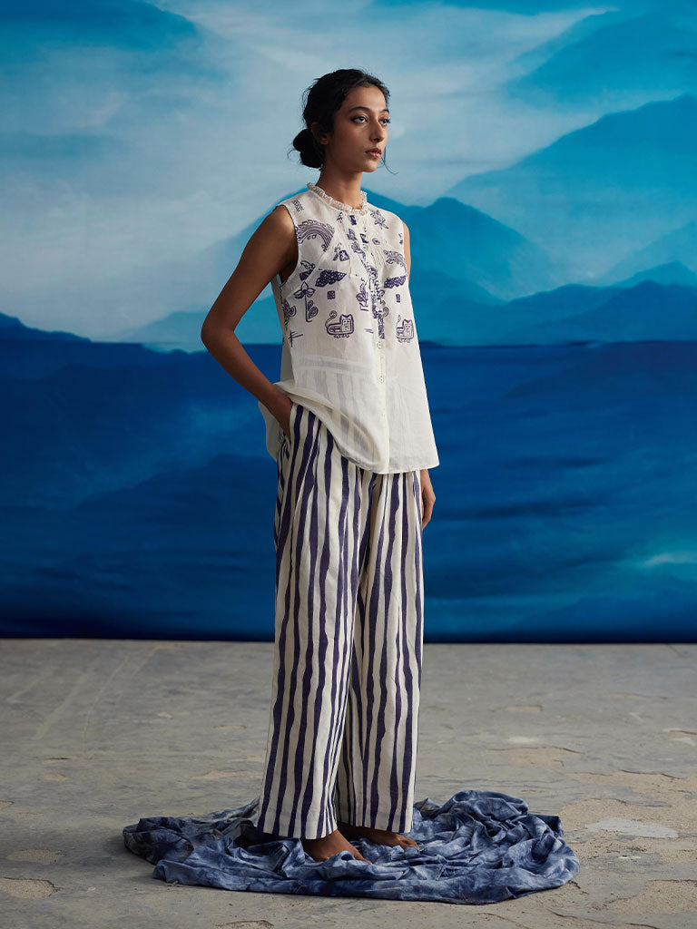 Clover Raglan Sleeve Pin Tuck Shirt TOPS Ahmev