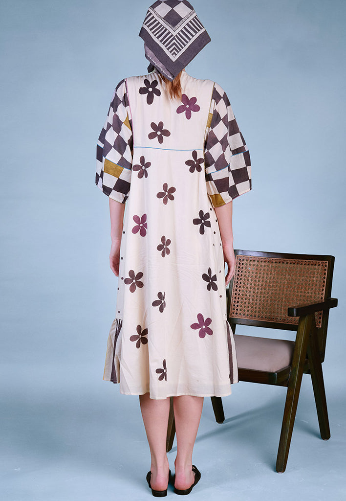 A Pause In The Story Dress DRESSES IKKIVI