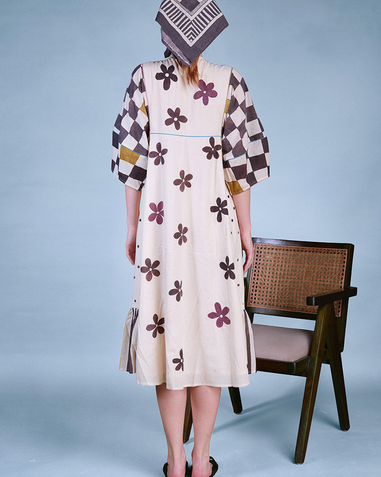 A Pause In The Story Dress DRESSES IKKIVI