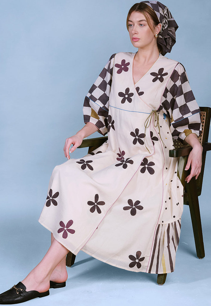 A Pause In The Story Dress DRESSES IKKIVI