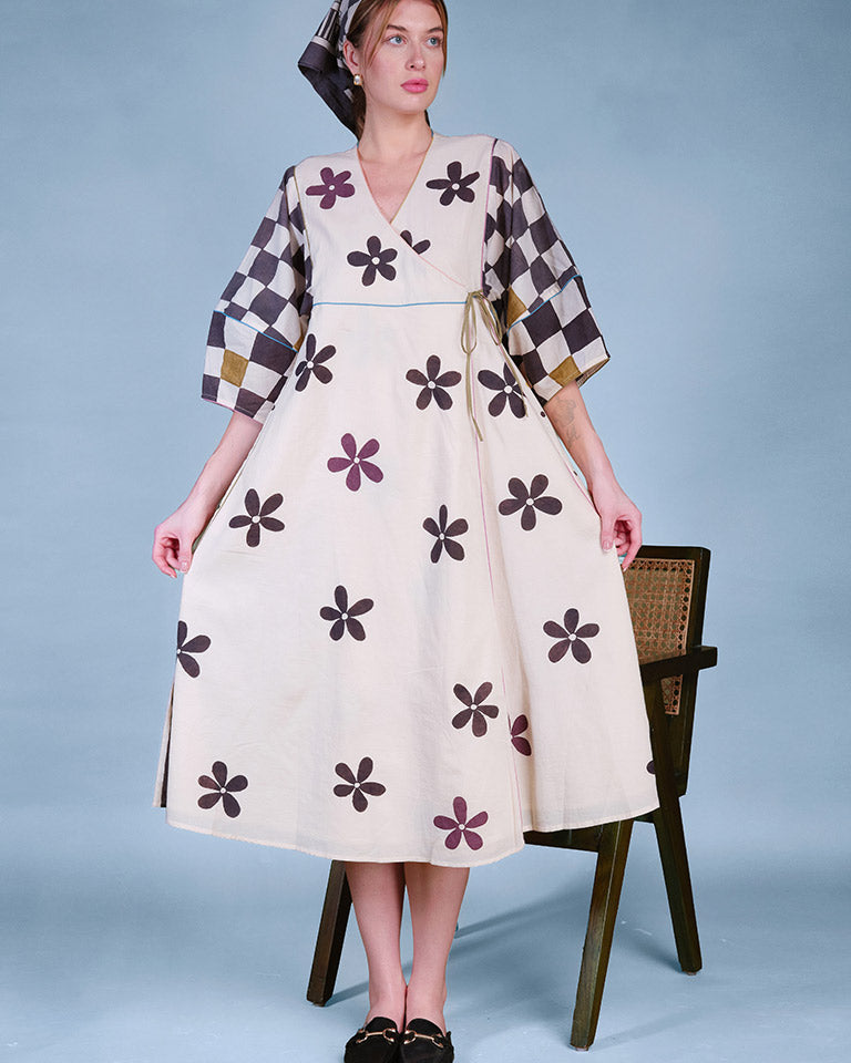 A Pause In The Story Dress DRESSES IKKIVI