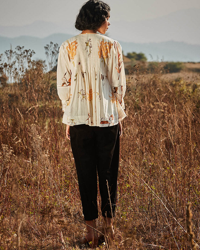 Florals In Snow Top TOPS KHARA KAPAS
