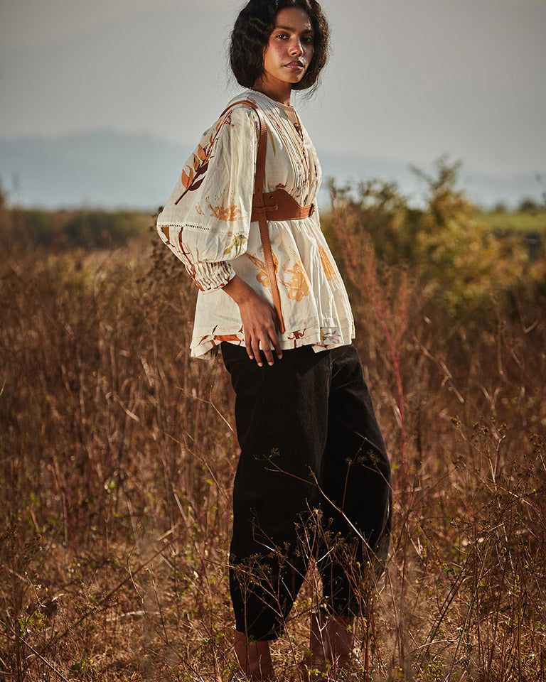 Florals In Snow Top TOPS KHARA KAPAS