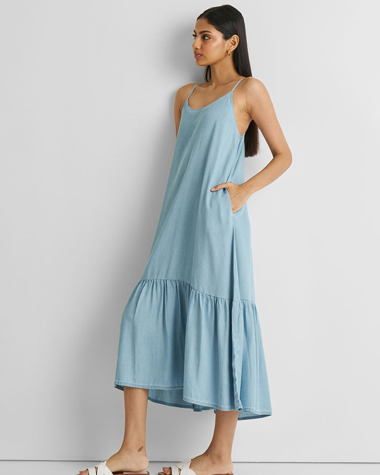 Flowy Maxi Dress DRESSES Reistor