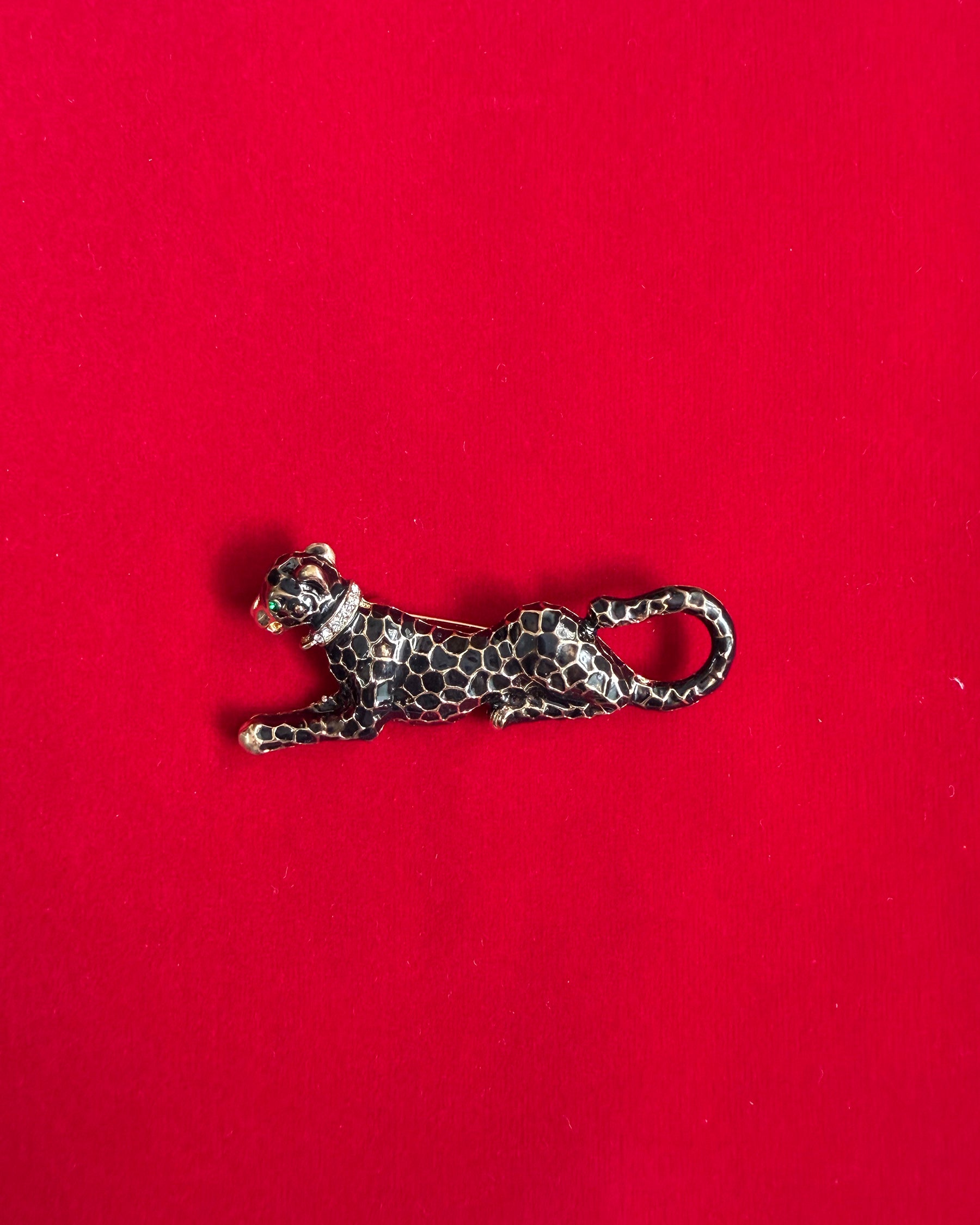 Bling On Spot Brooch ACCESSORIES IKKIVI