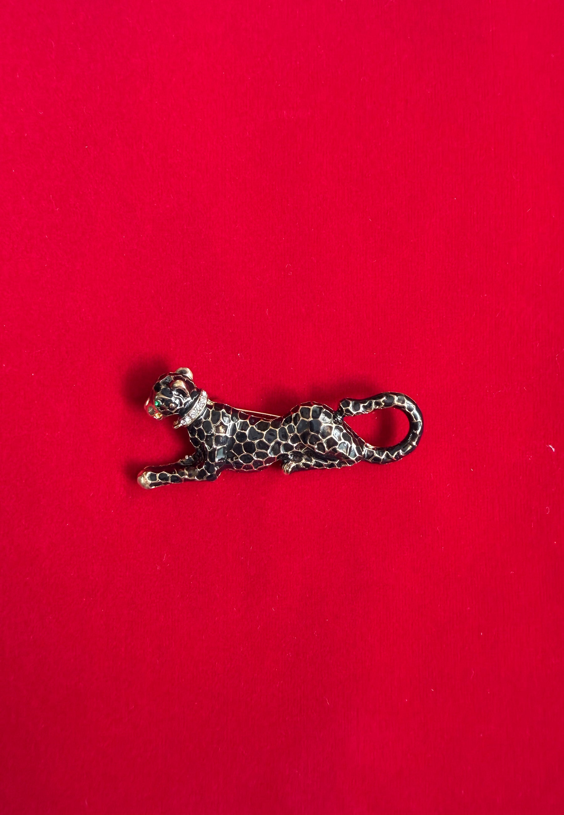 Bling On Spot Brooch ACCESSORIES IKKIVI