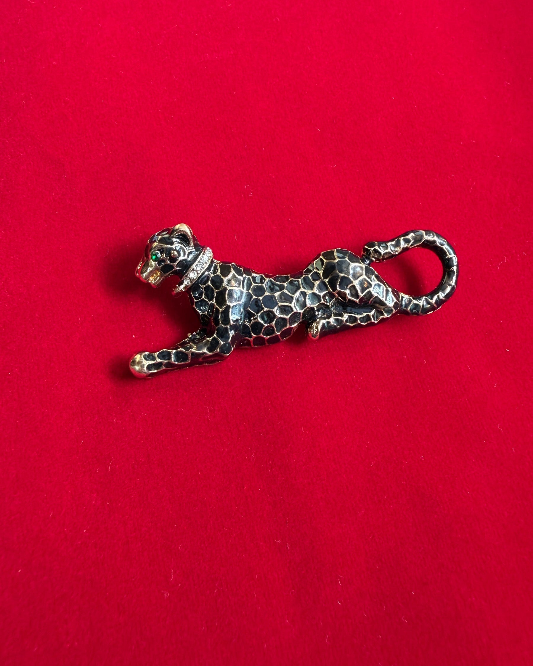 Bling On Spot Brooch ACCESSORIES IKKIVI