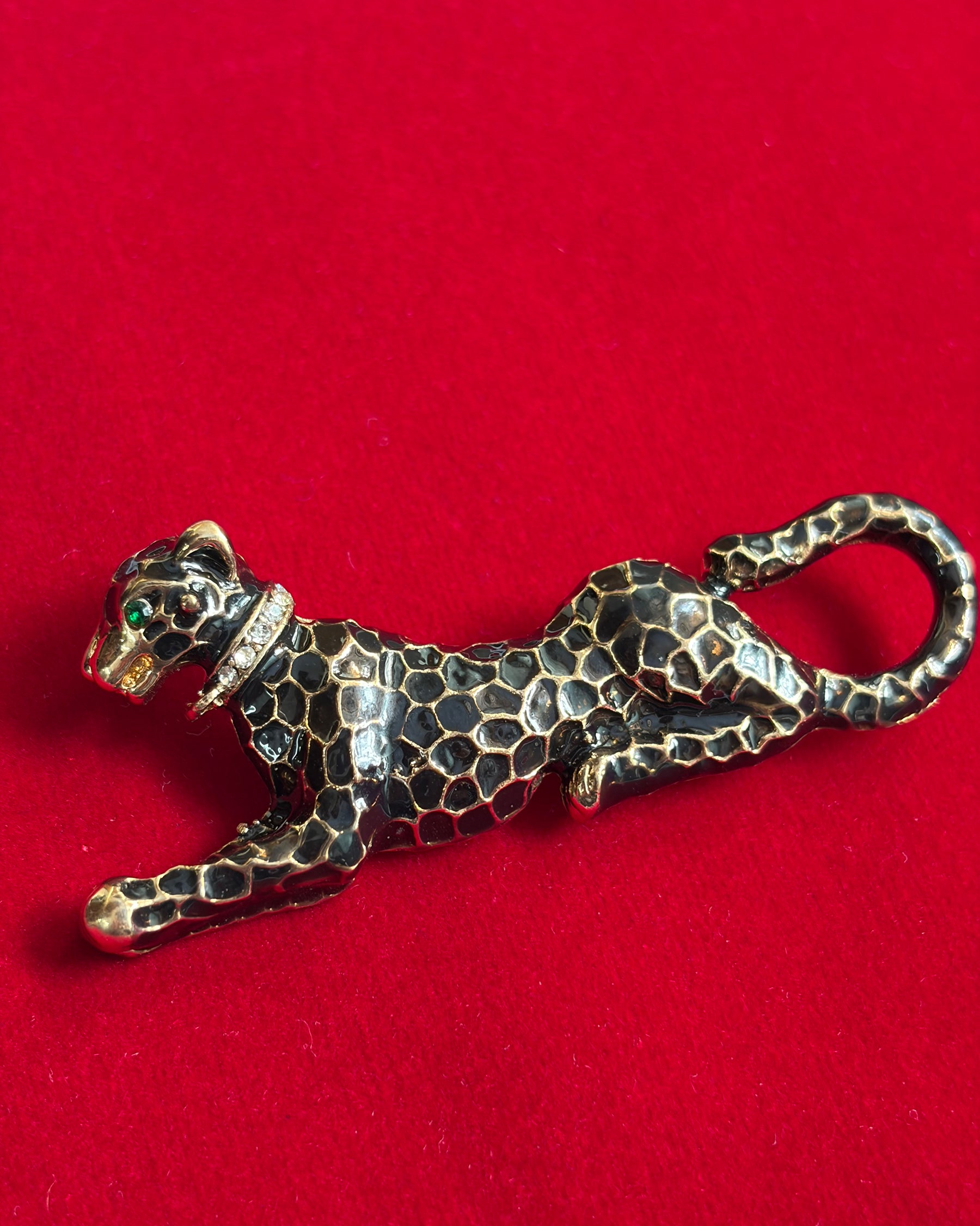 Bling On Spot Brooch ACCESSORIES IKKIVI