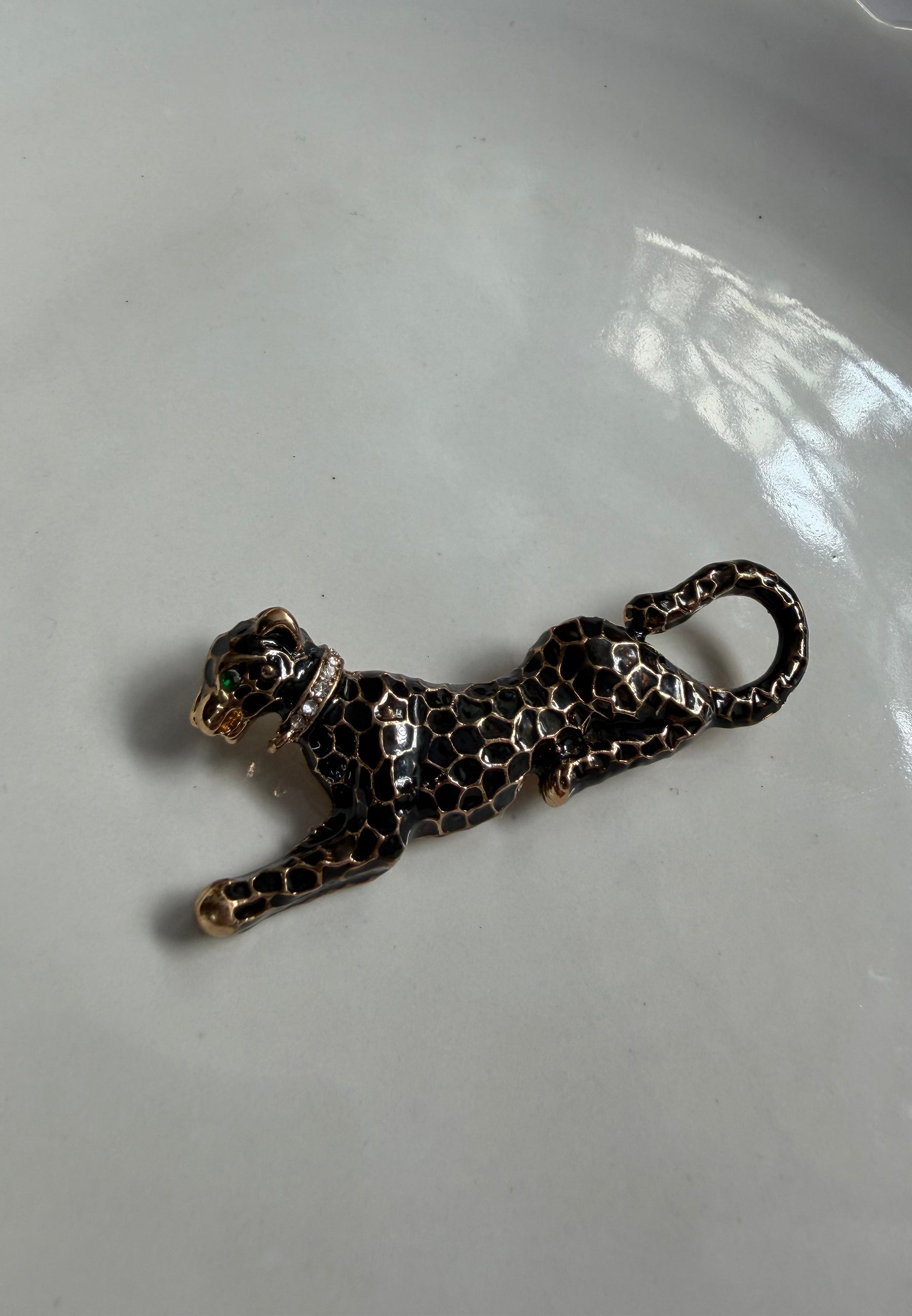 Bling On Spot Brooch ACCESSORIES IKKIVI