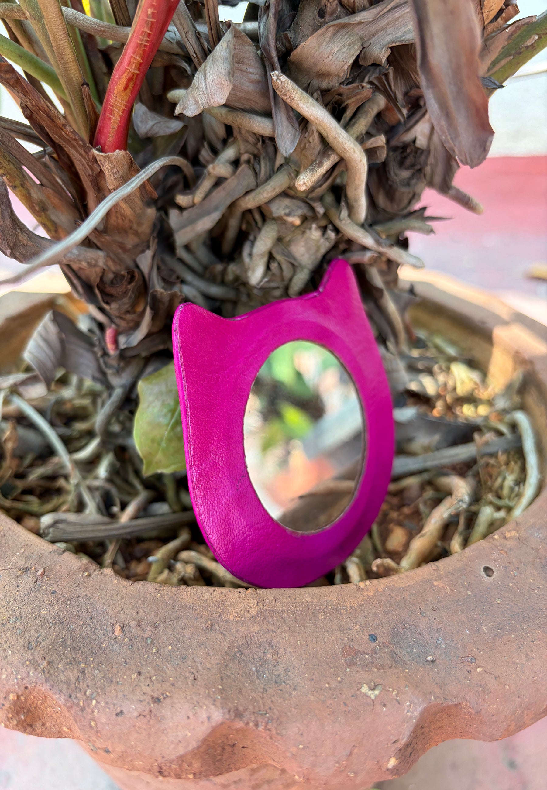 Meow Meow On the Wall Hand Mirror ACCESSORIES IKKIVI