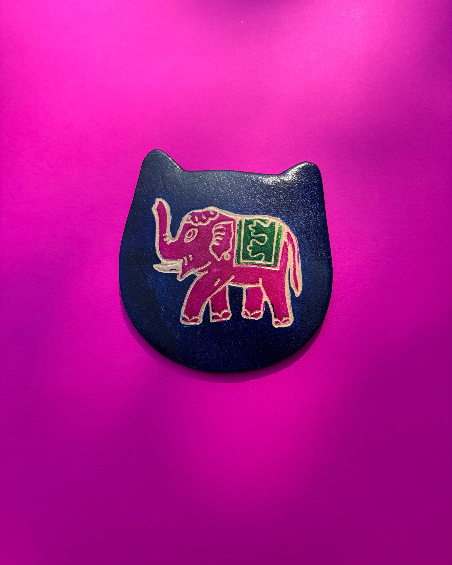 Elephant In The Room Hand Mirror ACCESSORIES IKKIVI