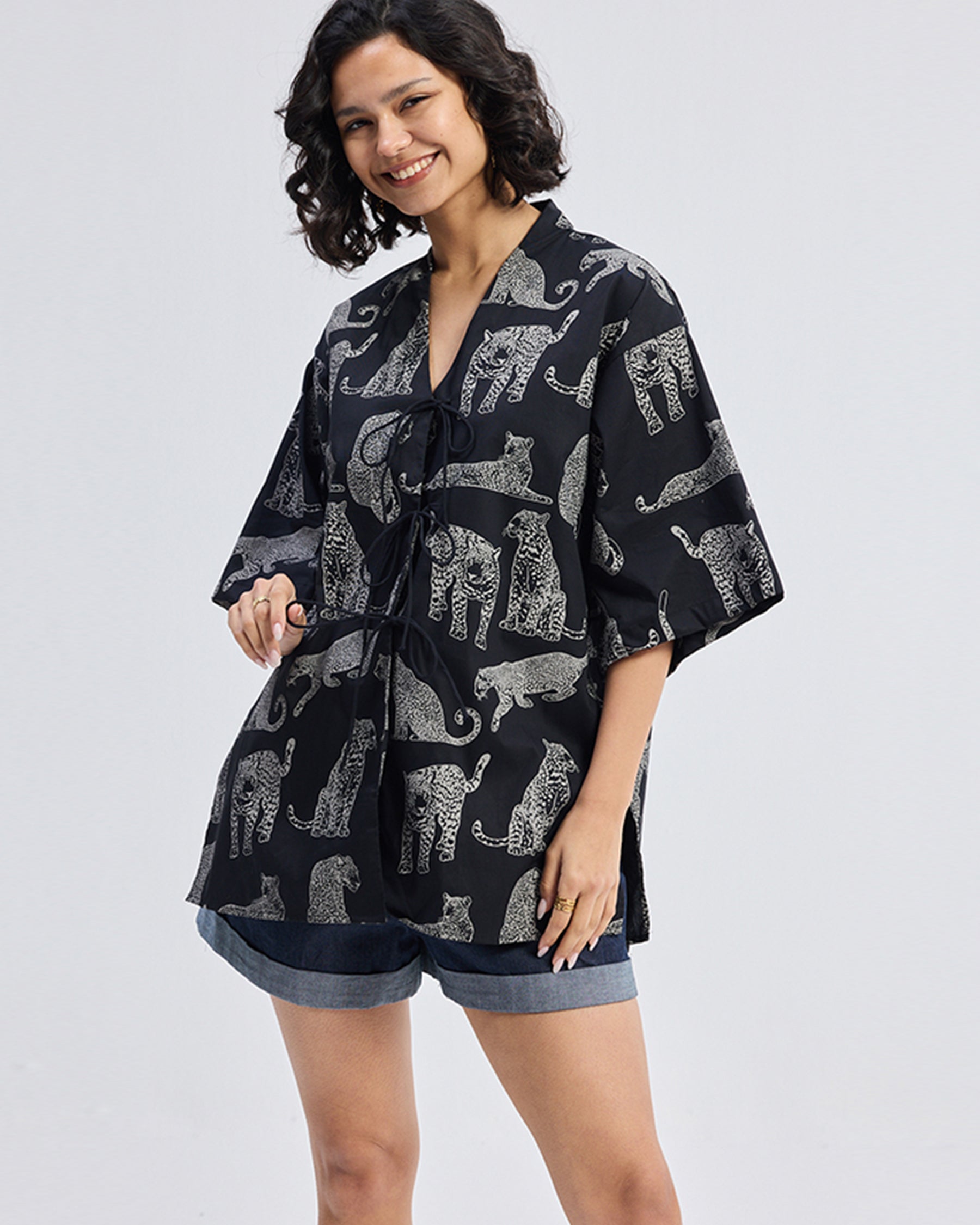 Overiszed Front Tie Animal Print Shirt TOPS Reistor