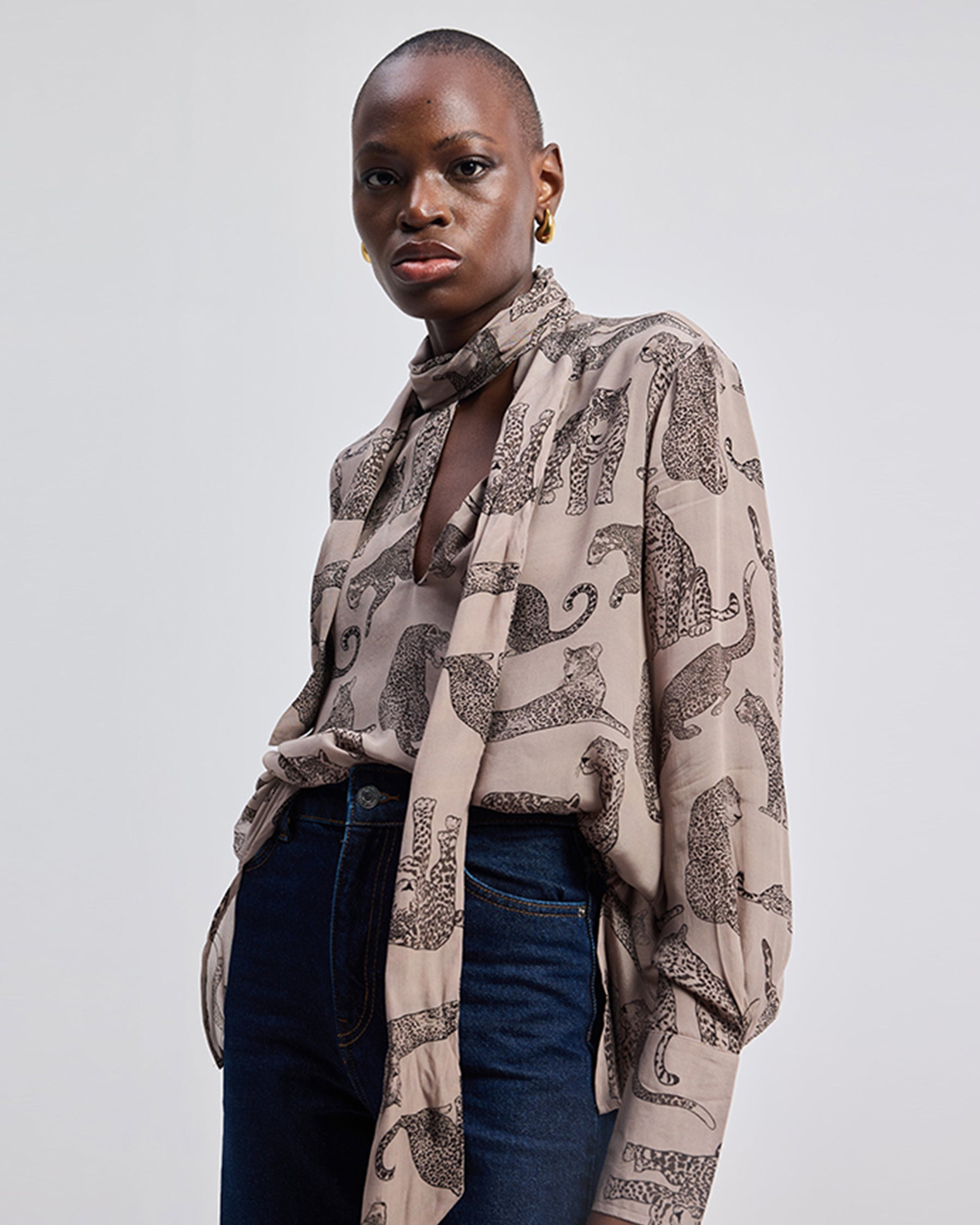 Relaxed Fit Front Tie Animal Top TOPS Reistor