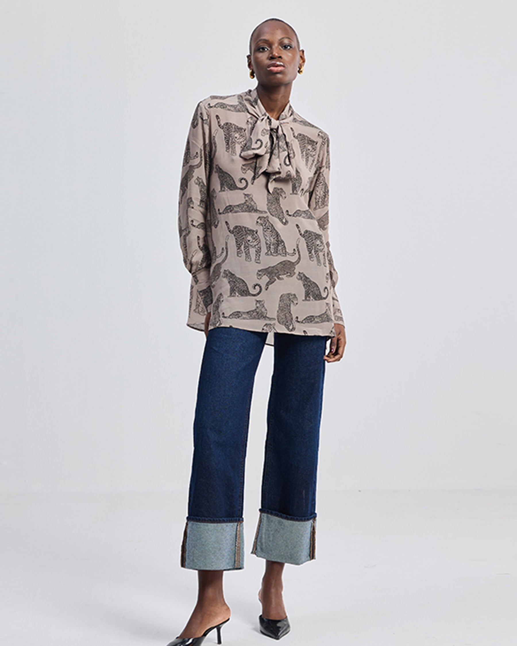 Relaxed Fit Front Tie Animal Top TOPS Reistor