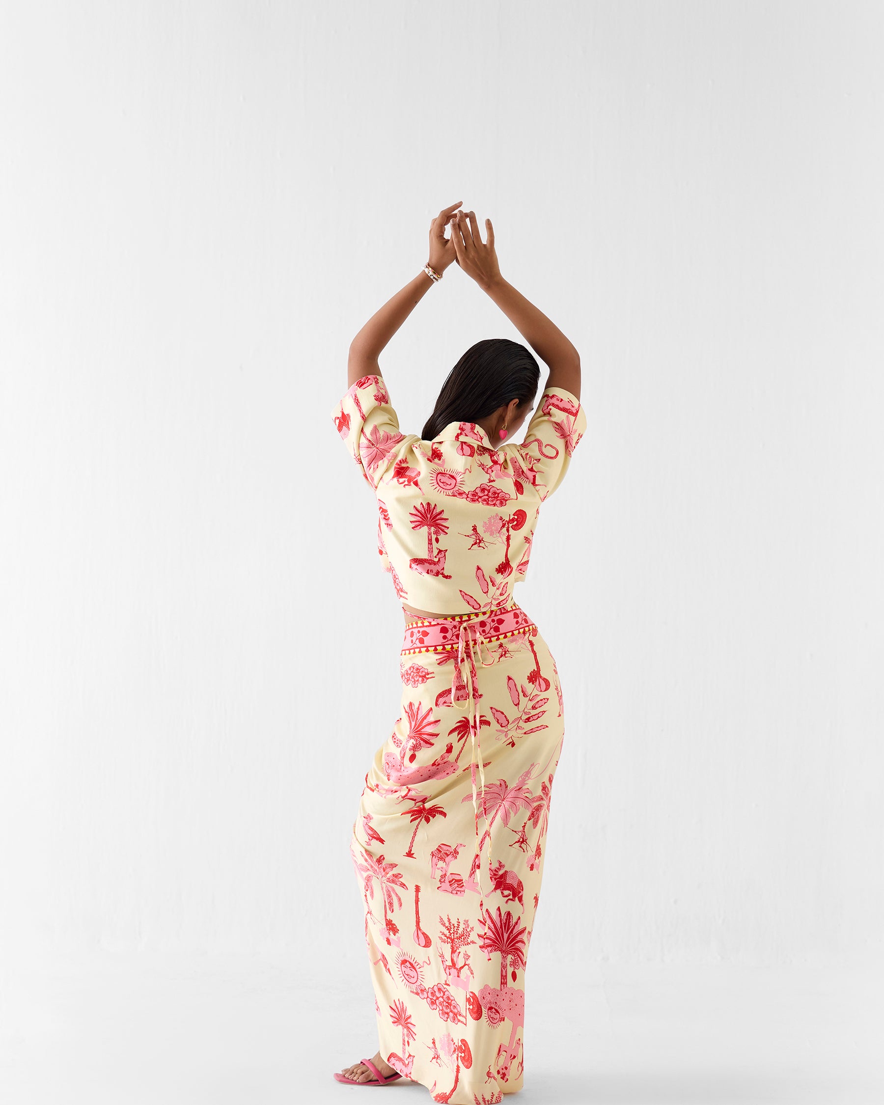 Sawai Crop Blazer & Skirt Set SETS IKKIVI