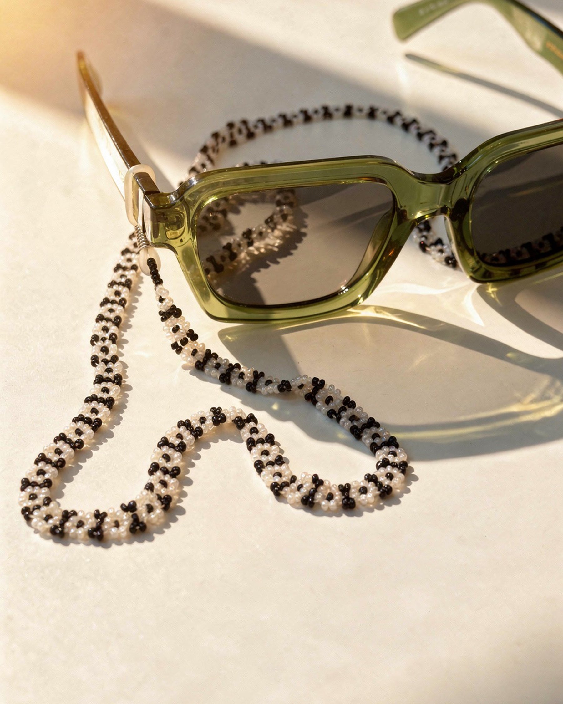Black and White Beaded Sunglass Chain ACCESSORIES IKKIVI
