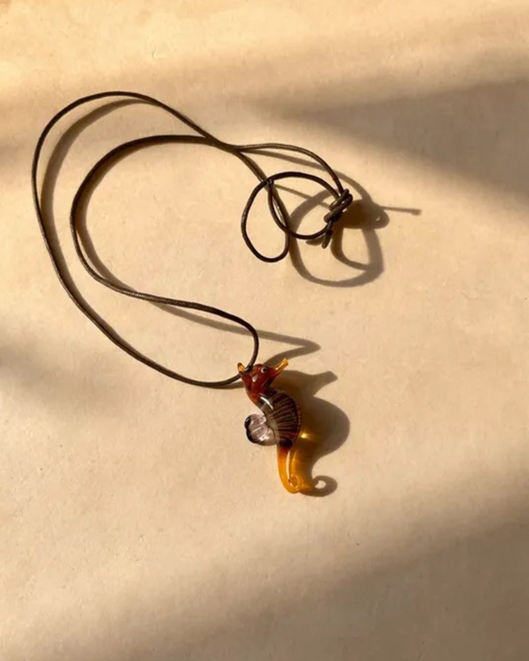 Glassy Sea Horse Pendant ACCESSORIES IKKIVI