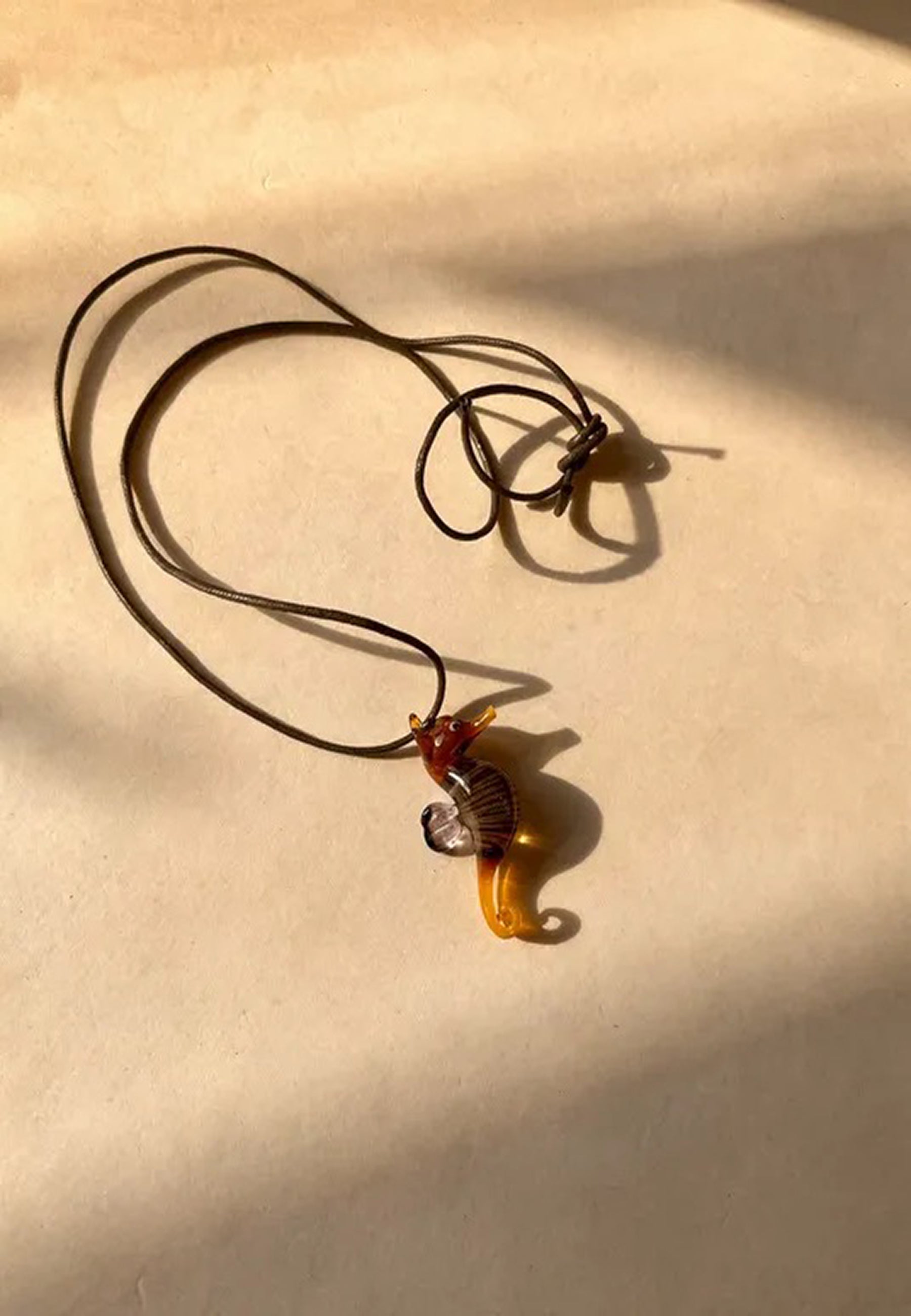 Glassy Sea Horse Pendant ACCESSORIES IKKIVI