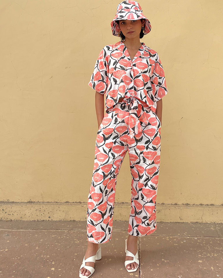 Outlined Florals Cropped Trousers BOTTOMS Khajoor