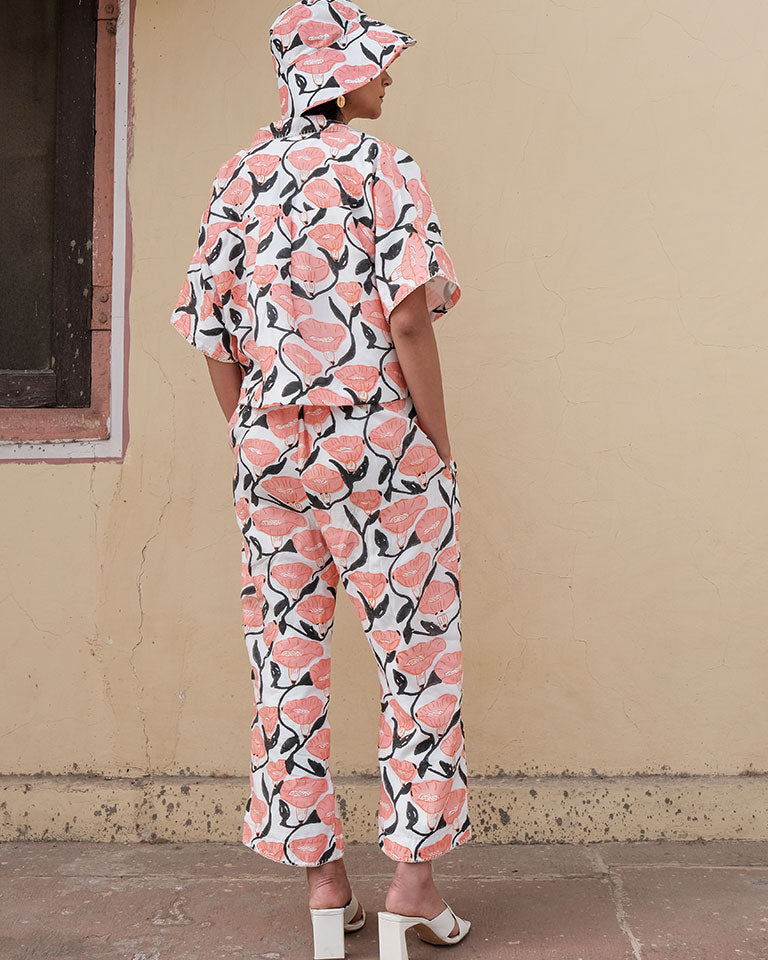 Outlined Florals Cropped Trousers BOTTOMS Khajoor