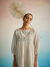 Load image into Gallery viewer, Hakanai Square Sleeve Top TOPS Ahmev

