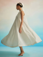 Load image into Gallery viewer, Utsuroi Halter Dress DRESSES Ahmev
