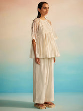 Load image into Gallery viewer, Ami Jaal Raglan Top TOPS Ahmev

