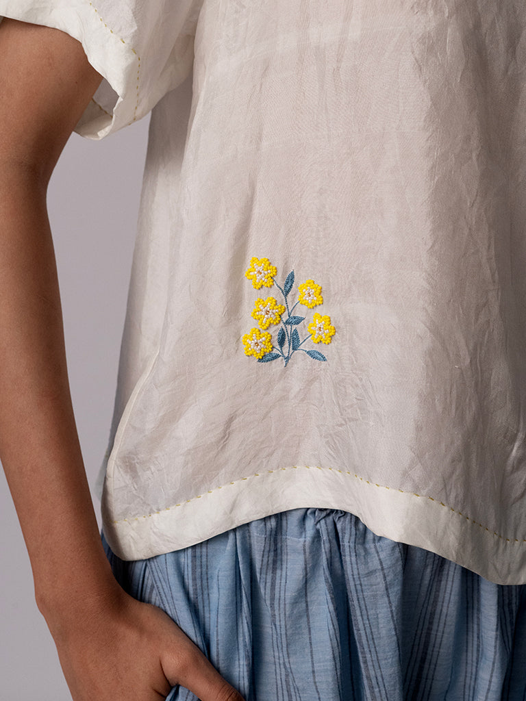 Tara T-Shirt TOPS IKKIVI   