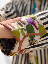 Load image into Gallery viewer, Tana Shacket TOPS IKKIVI
