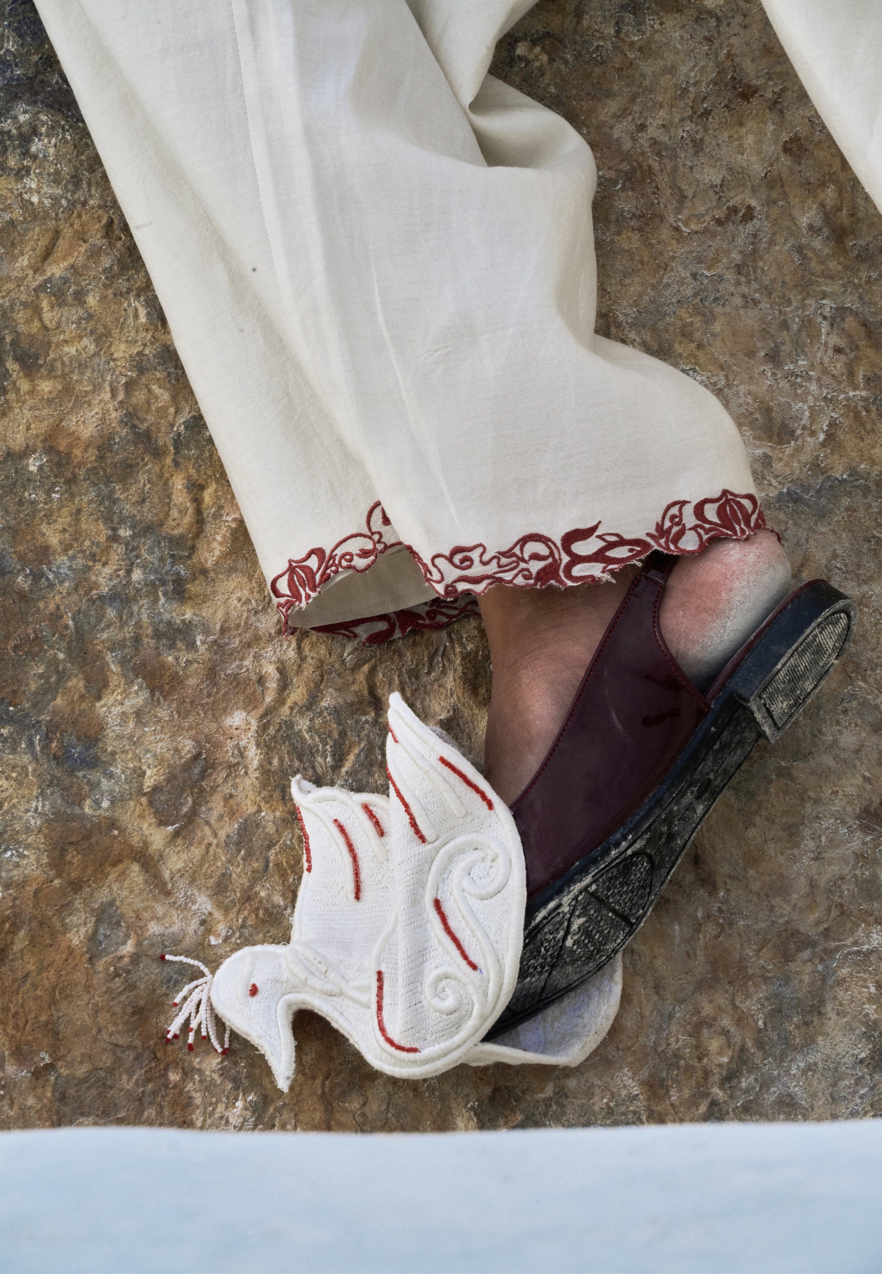 Thiri Embroidered Pants BOTTOMS Ahmev