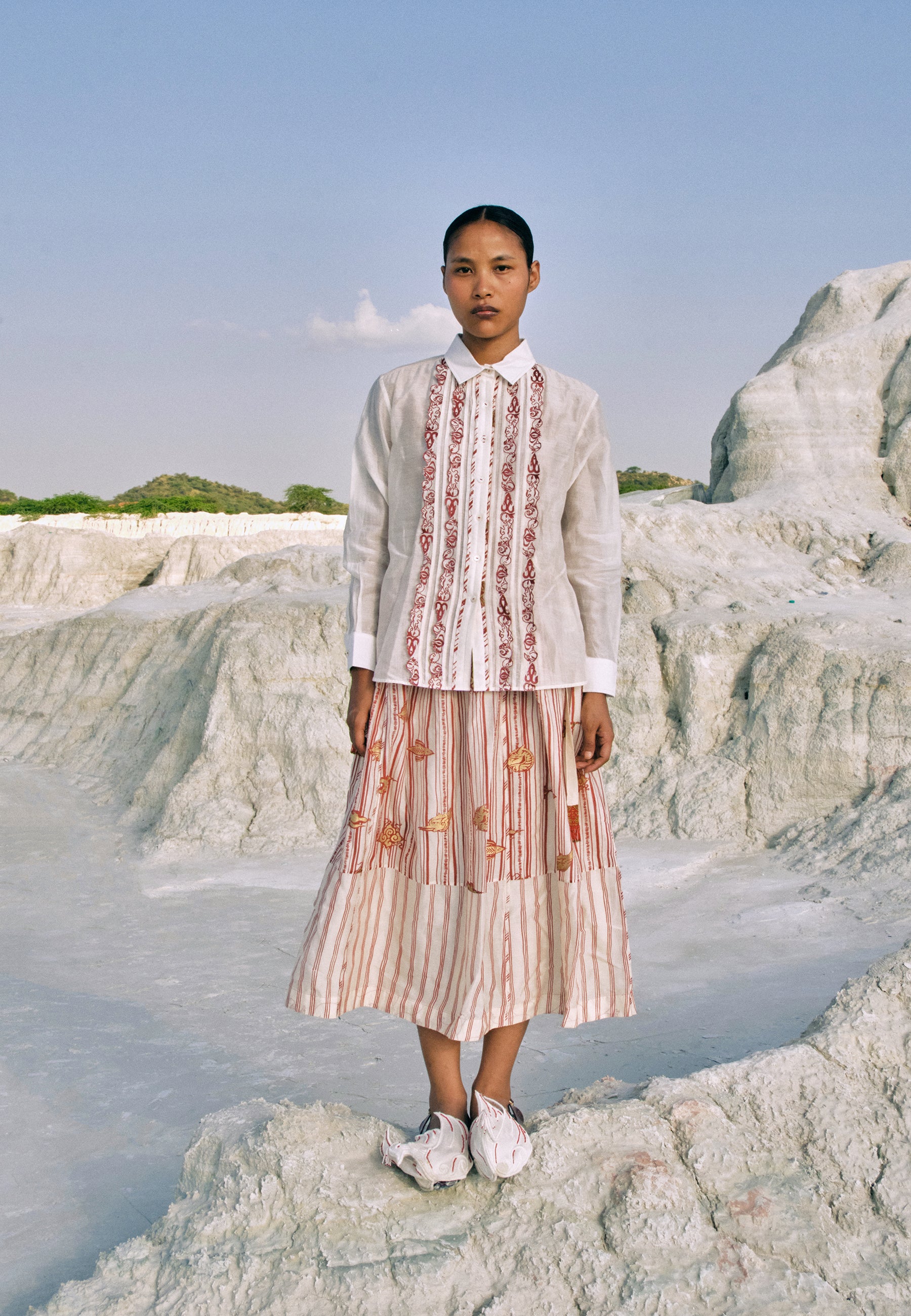 Lwin Classic Lace Shirt TOPS Ahmev