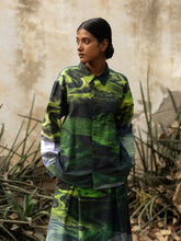 Load image into Gallery viewer, Earo Green Shirt TOPS Doodlage   
