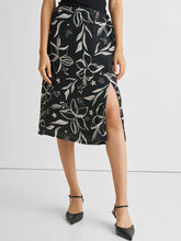 Load image into Gallery viewer, Floral Front Slit Skirt BOTTOMS Reistor   
