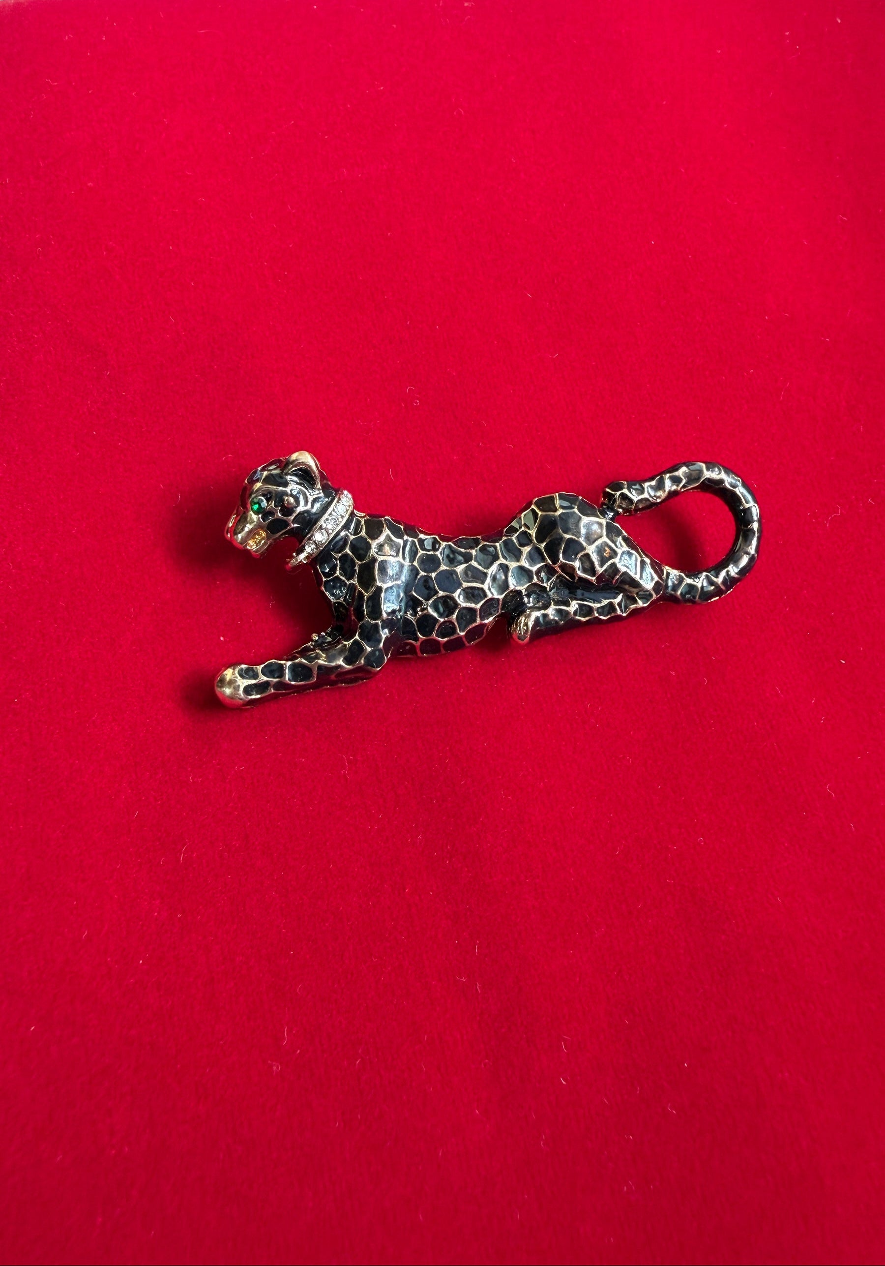 Bling On Spot Brooch ACCESSORIES IKKIVI