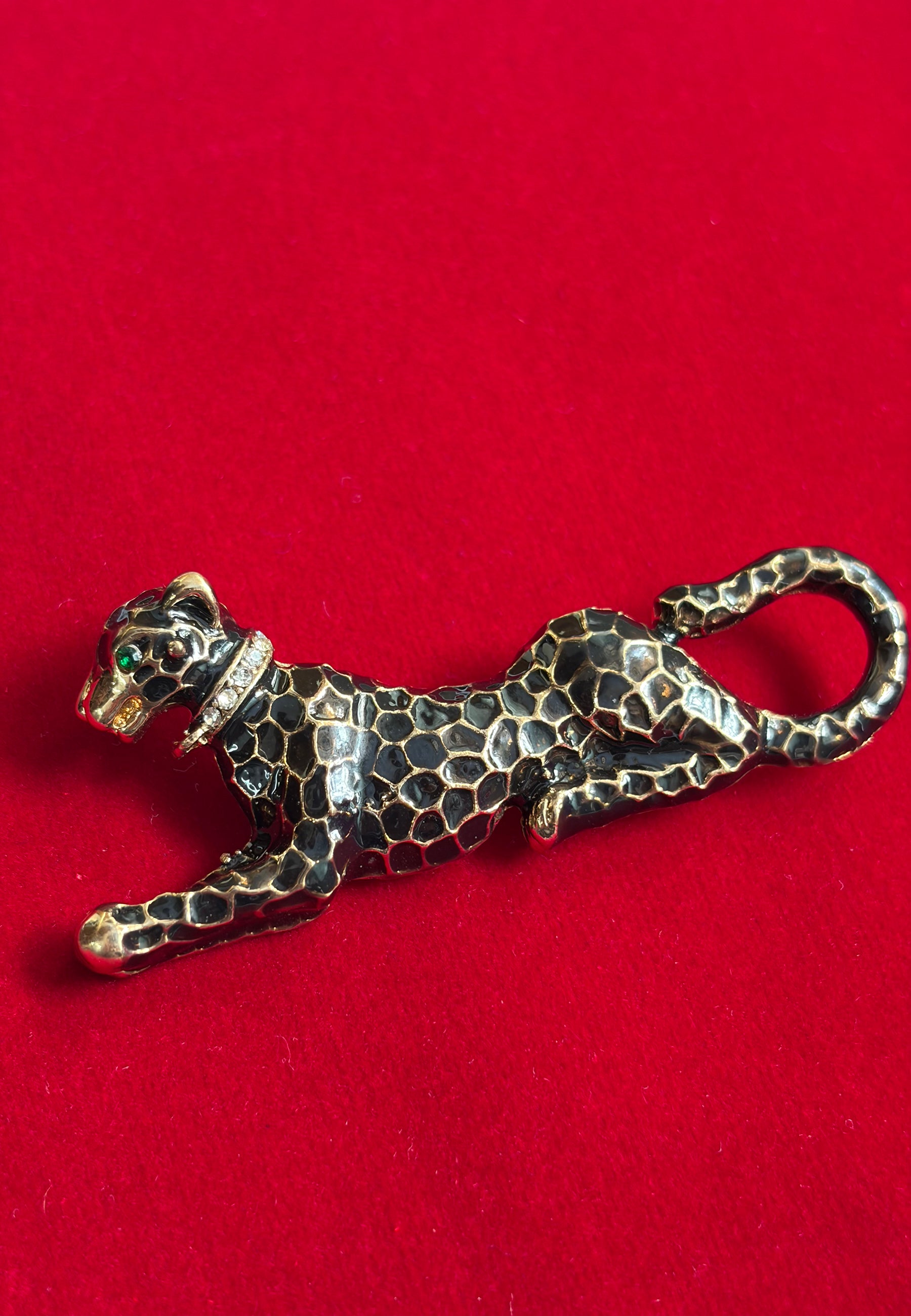 Bling On Spot Brooch ACCESSORIES IKKIVI