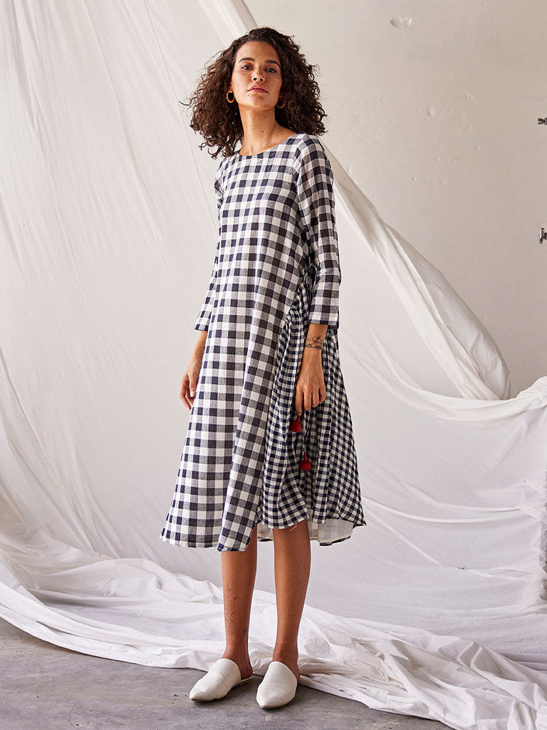 Happy Space Dress DRESSES KHARA KAPAS   