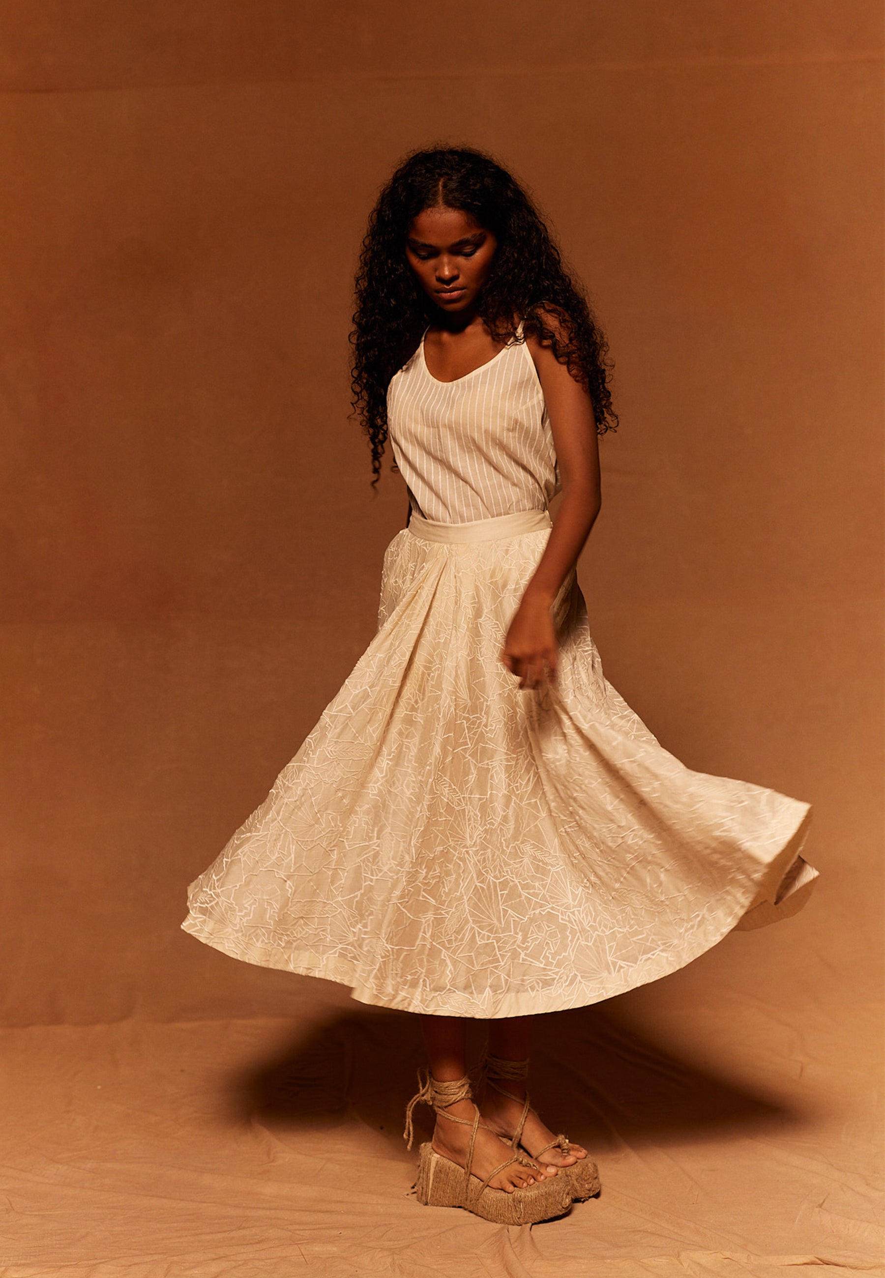 Muryo Emroidered Skirt BOTTOMS Ahmev