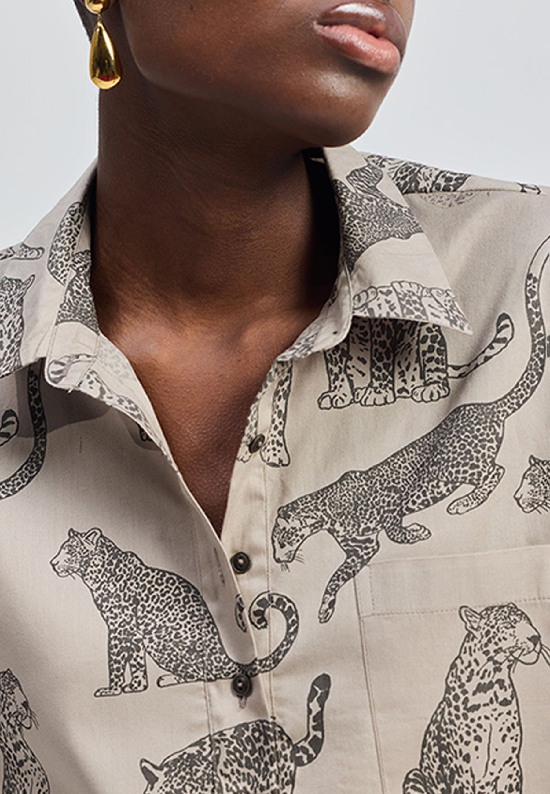 Oversized Cropped Animal Print Shirt TOPS Reistor