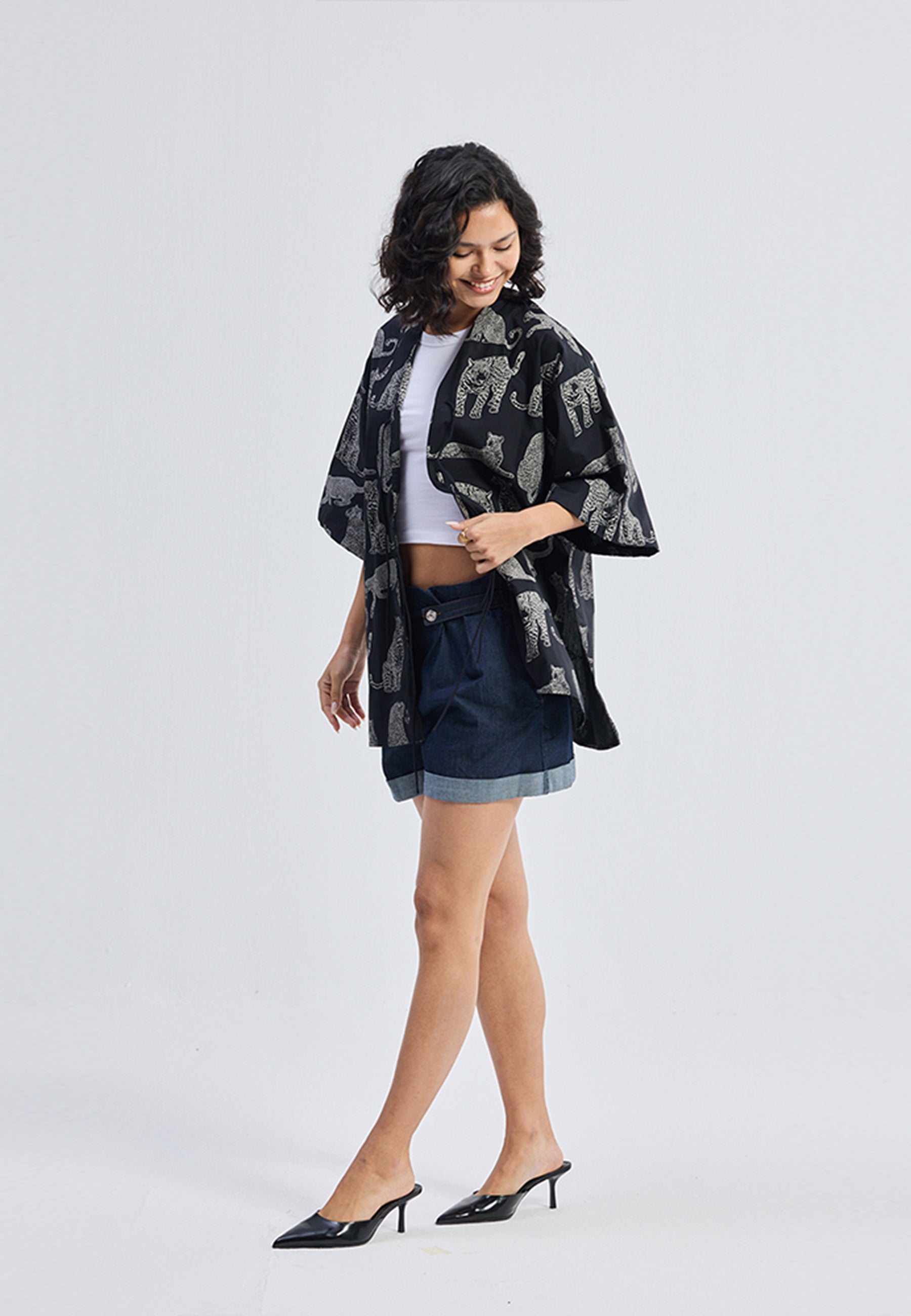 Overiszed Front Tie Animal Print Shirt TOPS Reistor