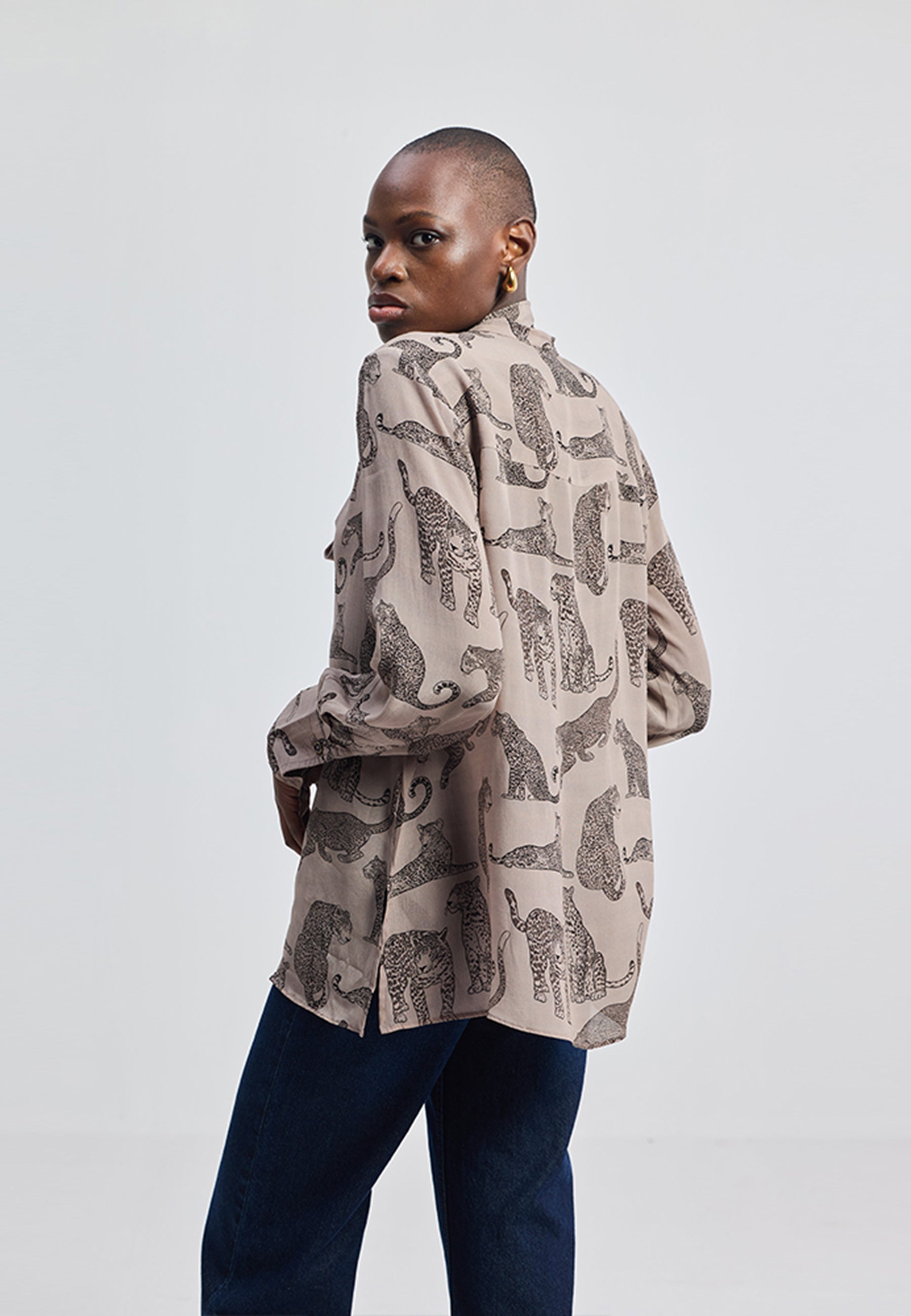 Relaxed Fit Front Tie Animal Top TOPS Reistor