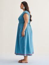 Load image into Gallery viewer, The Azure Maxi Dress DRESSES SUI
