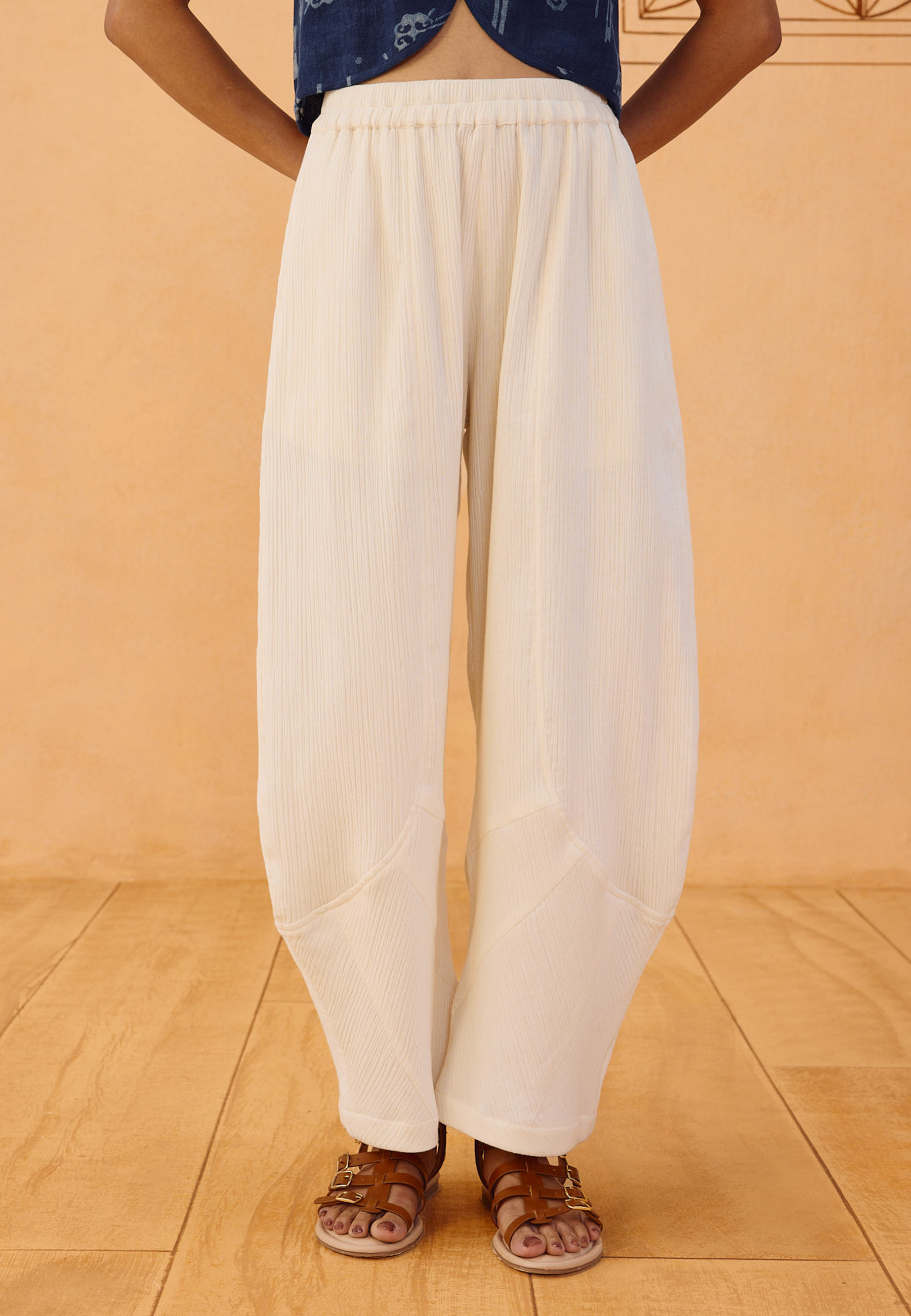 The Frame Organic Cotton Barrel Trousers BOTTOMS SUI