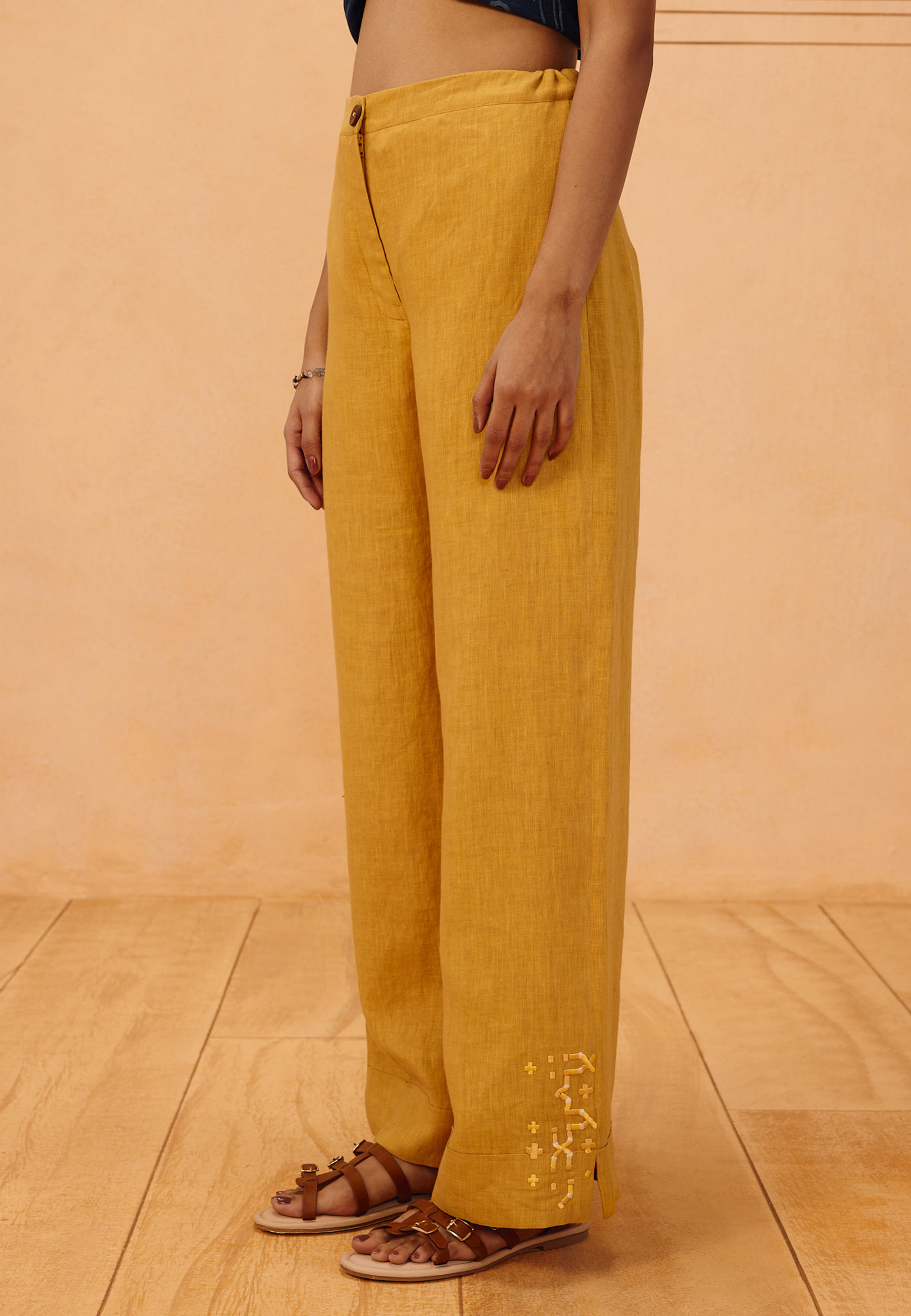 The Ghar Linen Trousers BOTTOMS SUI