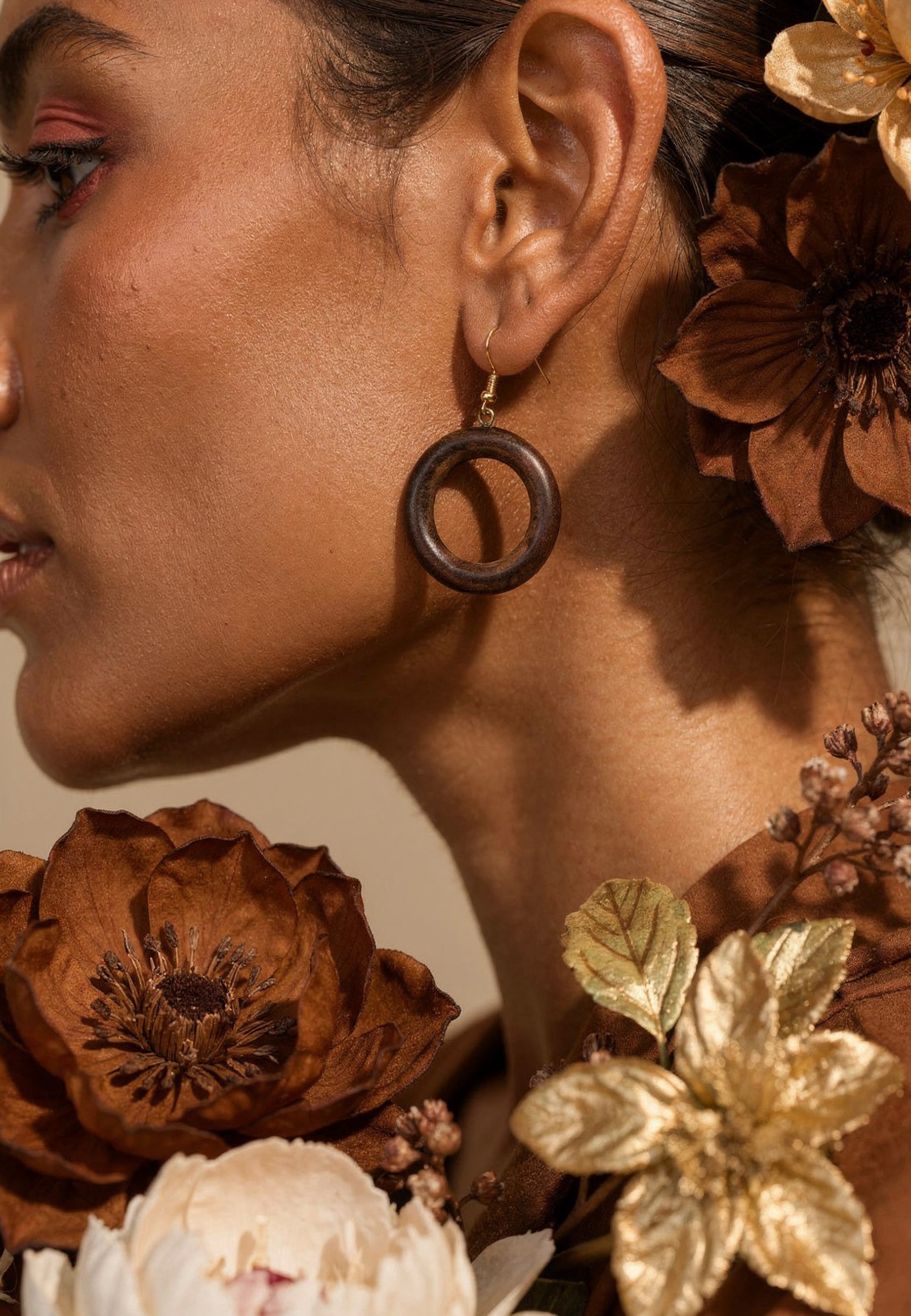 Hoop Loop Wooden Earrings ACCESSORIES IKKIVI