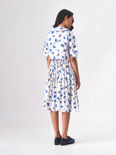 Load image into Gallery viewer, Liliana Crop Top TOPS IKKIVI
