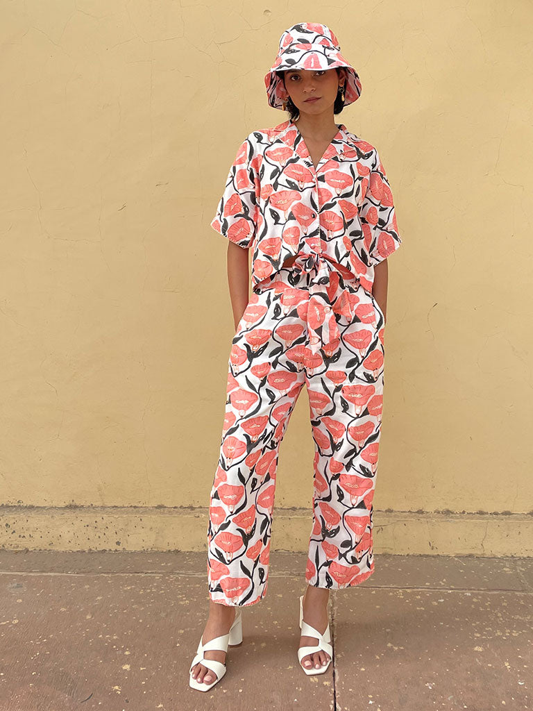 Outlined Florals Cropped Trousers BOTTOMS Khajoor   