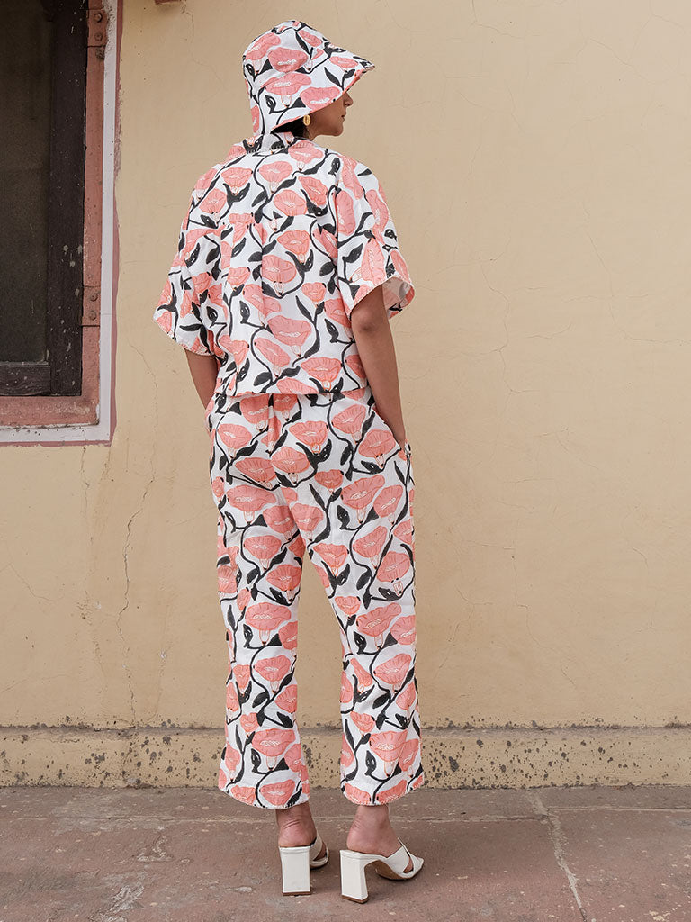 Outlined Florals Cropped Trousers BOTTOMS Khajoor   