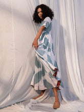 Load image into Gallery viewer, Seaweed DRESSES KHARA KAPAS   
